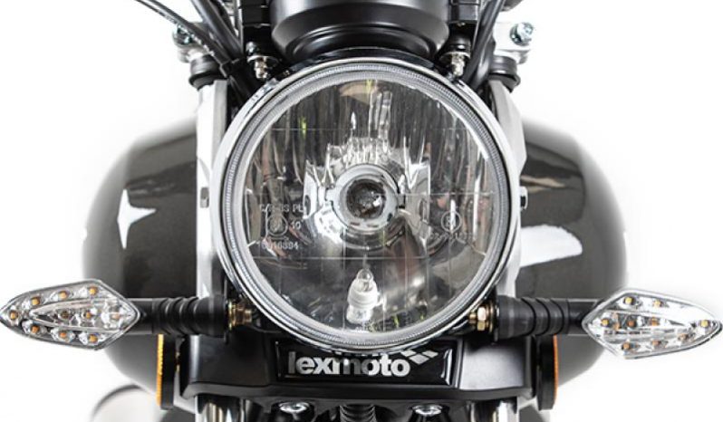 LEXMOTO ZSB125 -EURO 5 -(both colours in stock)-CLOSING DOWN DISCOUNT £300